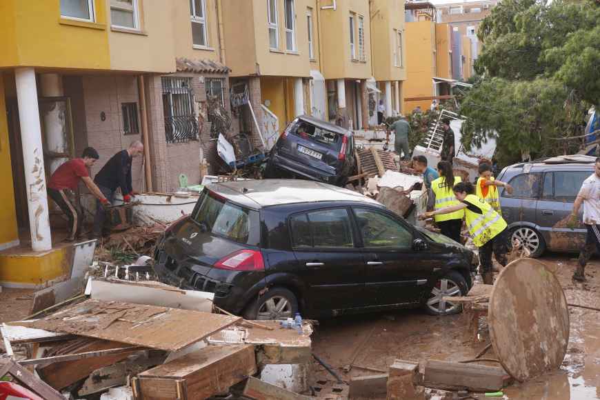 Chaos und Schäden nach Flut